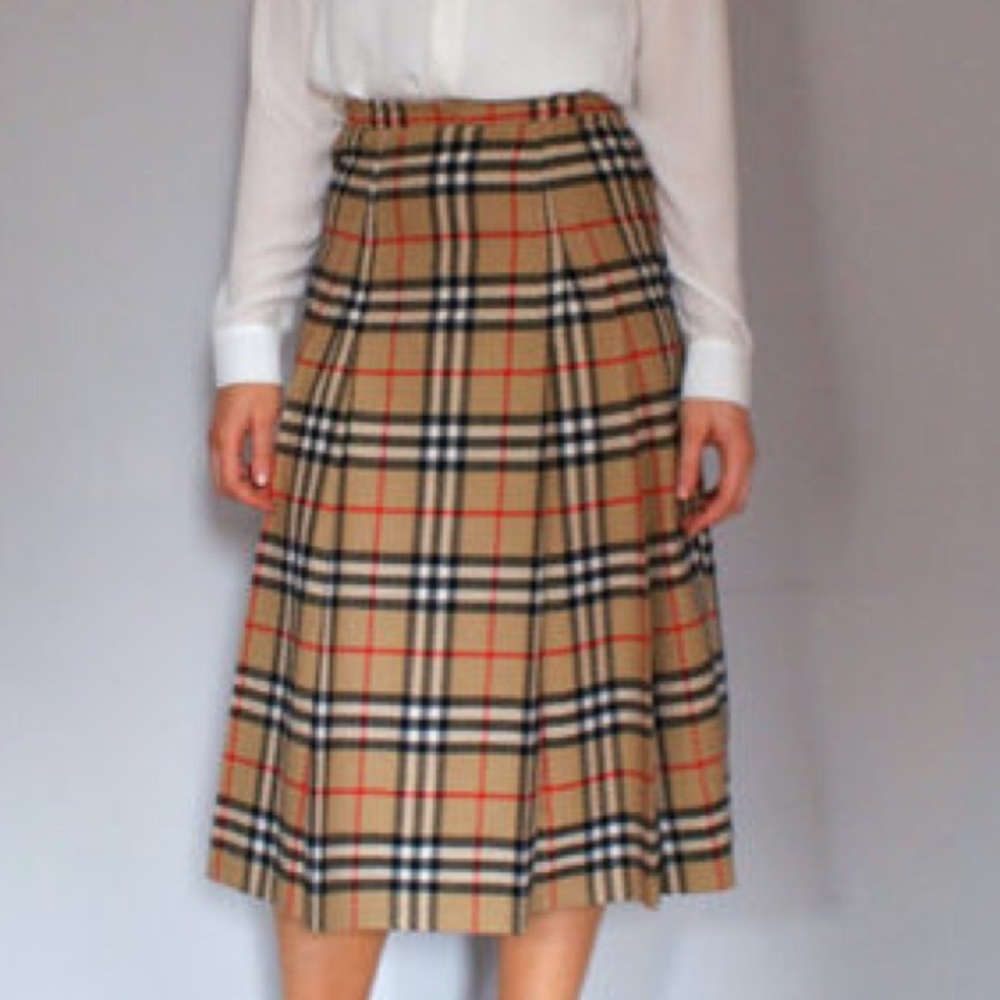 ❤️Burberry plaid 100% wool skirt from England